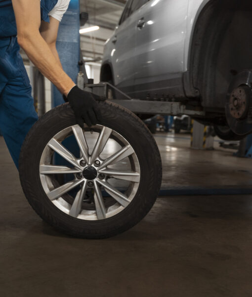 Mechanic Working Shop Car (1)